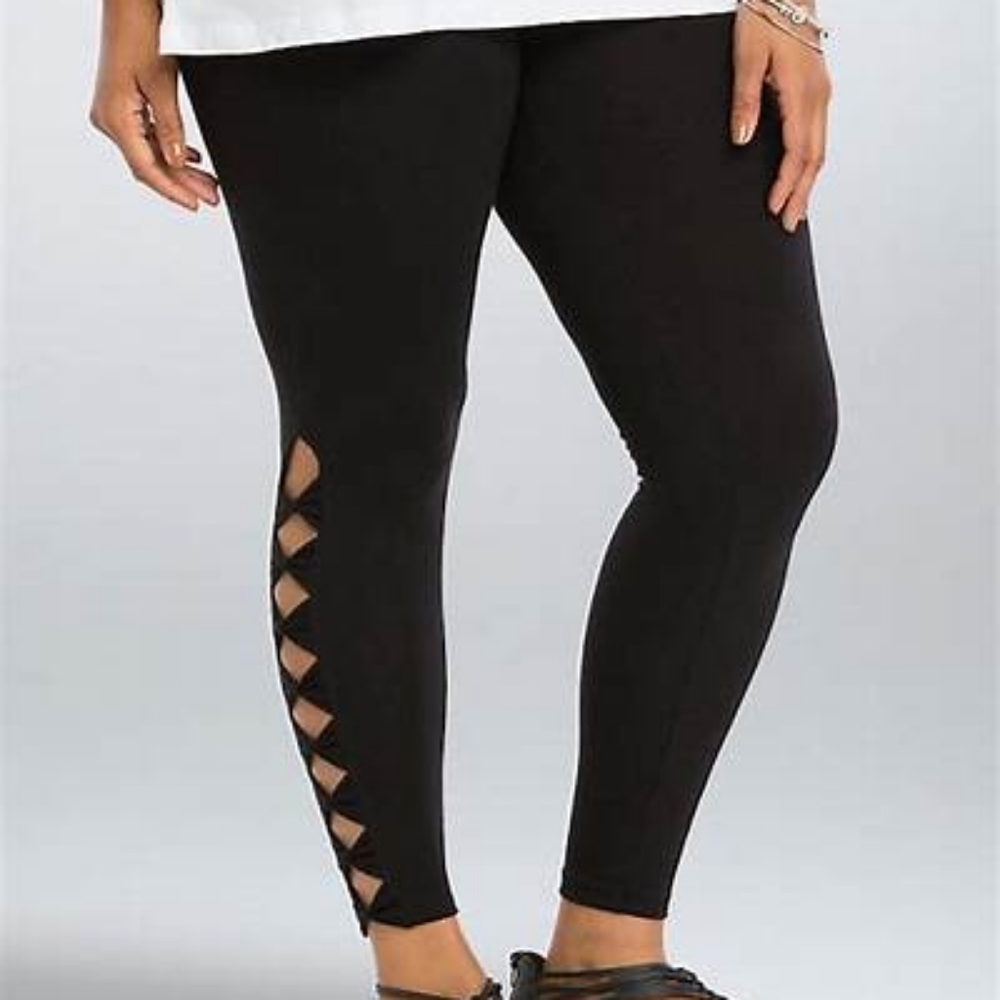 TORRID BLACK MULTI BOW LEGGINGS